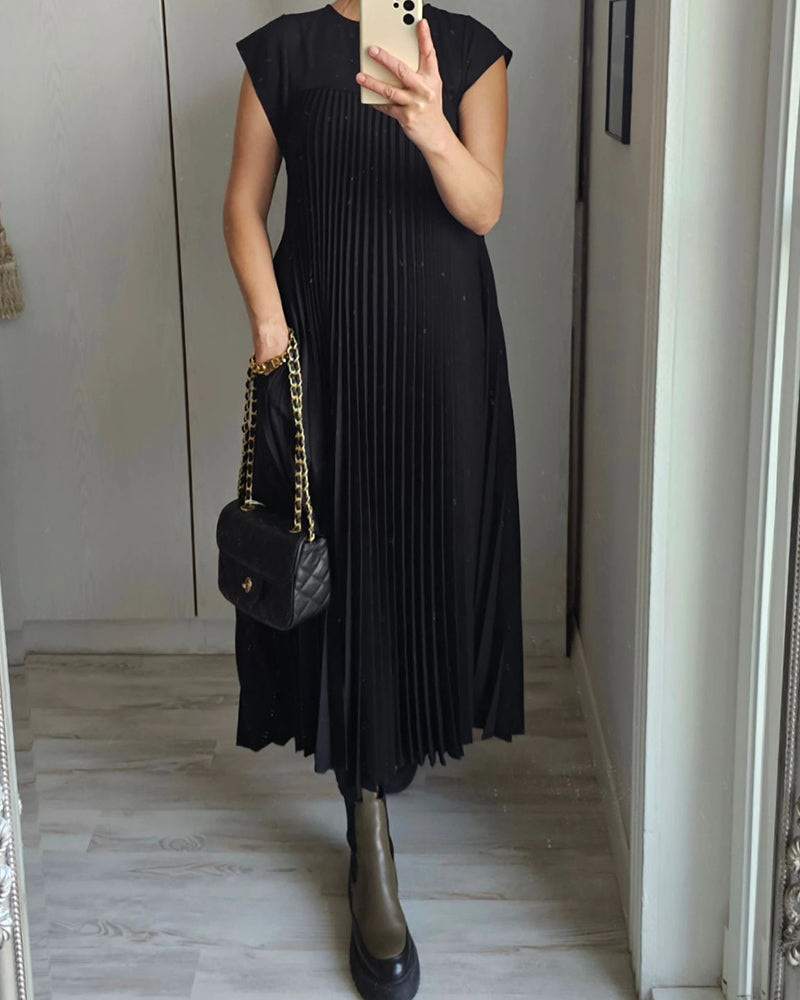 Gwendoline | Pleated Maxi Dress