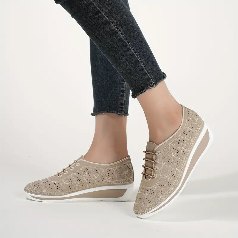 LAYLA | CASUAL LOW TOP WEDGE ORTHOPEDIC SNEAKERS