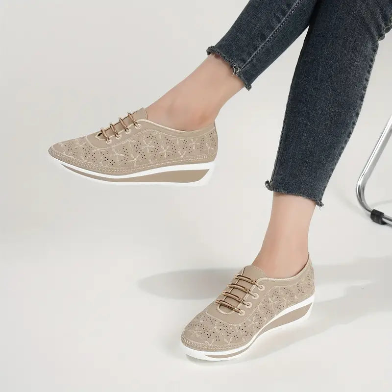 LAYLA | CASUAL LOW TOP WEDGE ORTHOPEDIC SNEAKERS